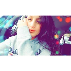 Meet your Posher, Andrea